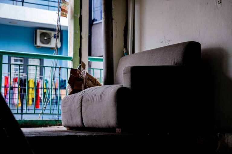 Common Mistakes to Avoid When Cleaning Your Sofa at Home